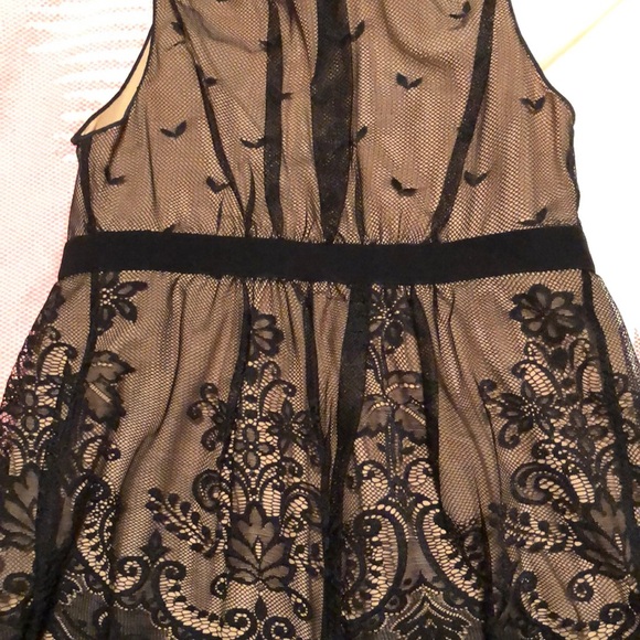 Max Studio Lace Top - Picture 4 of 4